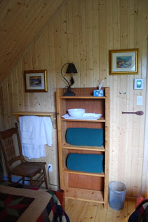 Auberge De La Riviere Matapedia - Matapedia River Lodge Routhierville Rom bilde