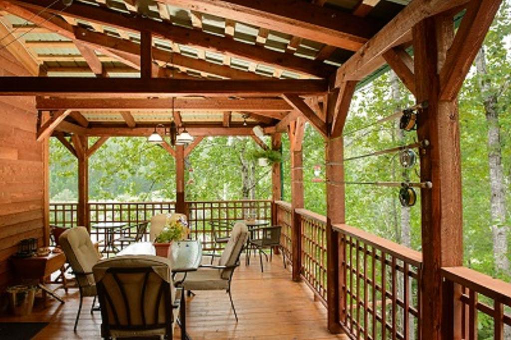 Auberge De La Riviere Matapedia - Matapedia River Lodge Routhierville Eksteriør bilde