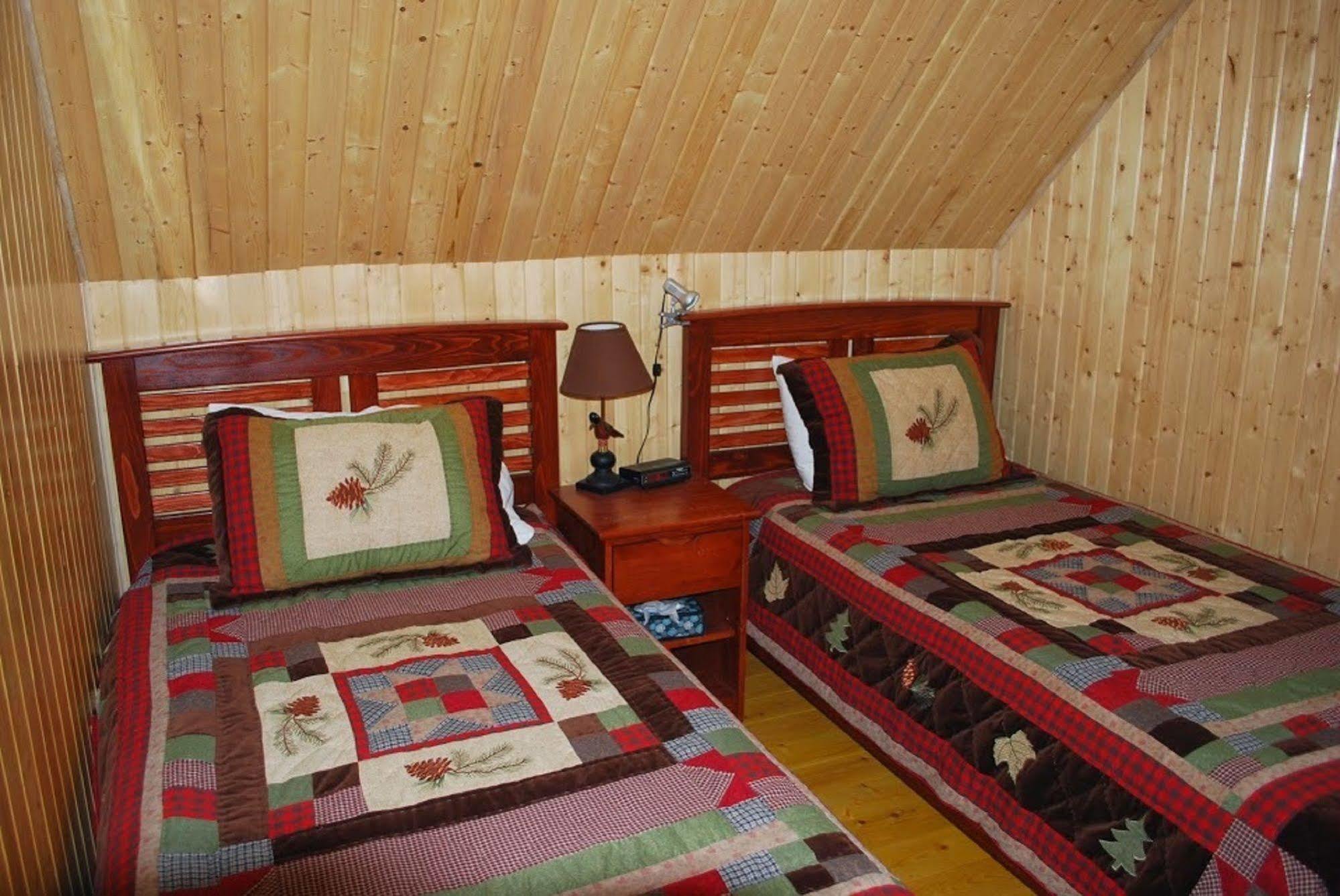 Auberge De La Riviere Matapedia - Matapedia River Lodge Routhierville Eksteriør bilde