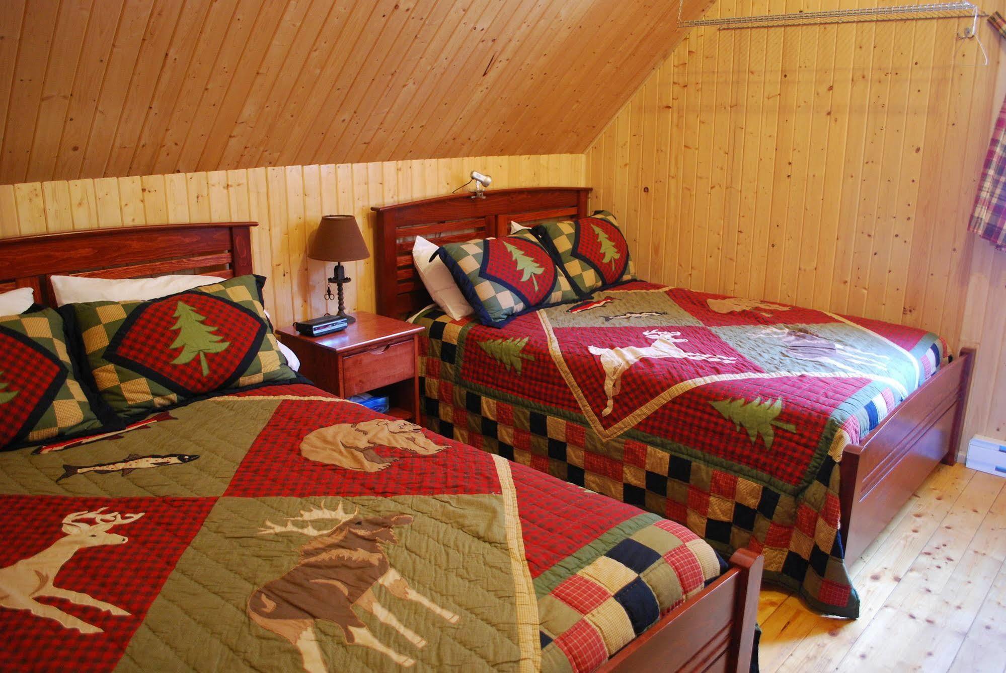 Auberge De La Riviere Matapedia - Matapedia River Lodge Routhierville Eksteriør bilde