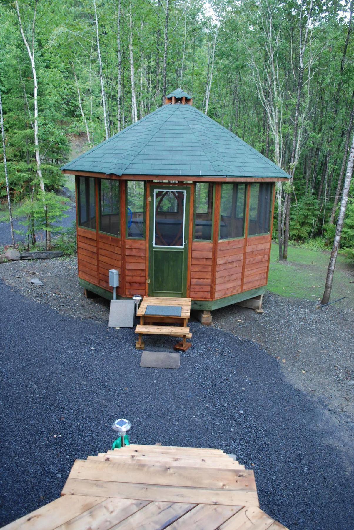 Auberge De La Riviere Matapedia - Matapedia River Lodge Routhierville Eksteriør bilde
